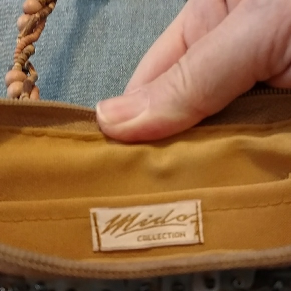 Mido Collection Shell Purse - Picture 4 of 4